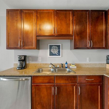 Ocean View 10Th Floor Condo At The Laketown Wharf 1004 Panama City Beach Exterior photo