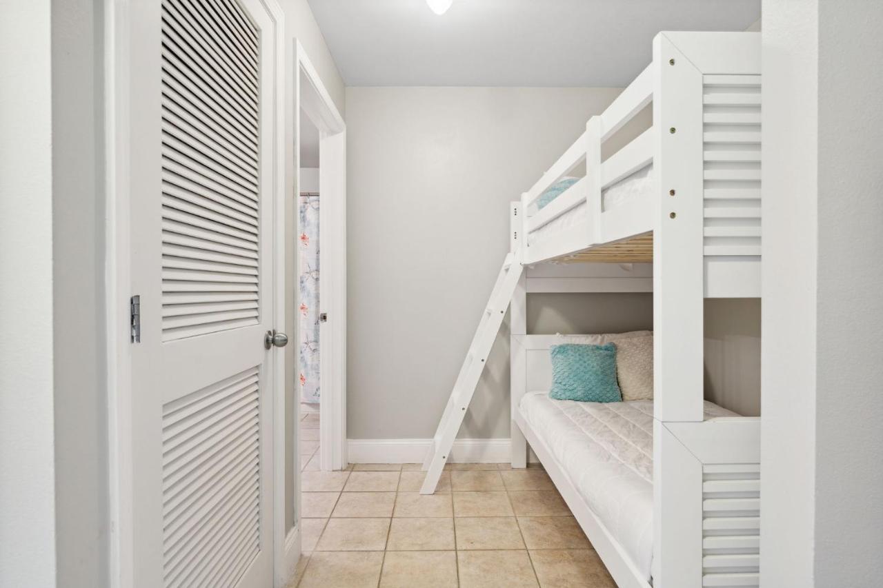 Ocean View 10Th Floor Condo At The Laketown Wharf 1004 Panama City Beach Exterior photo